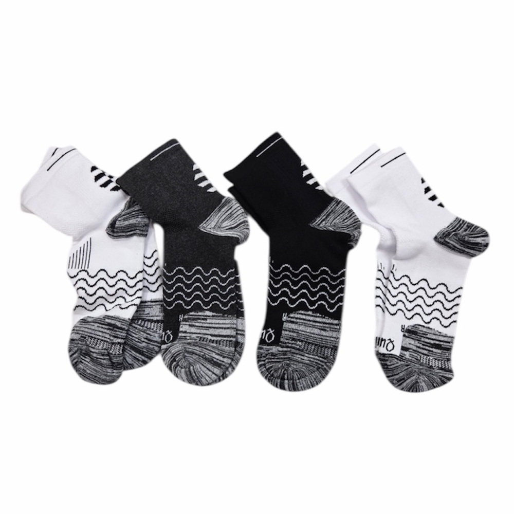 NWOT QUINCE 4 Pack Performance Running Quarter Socks M-L White & Black 6647